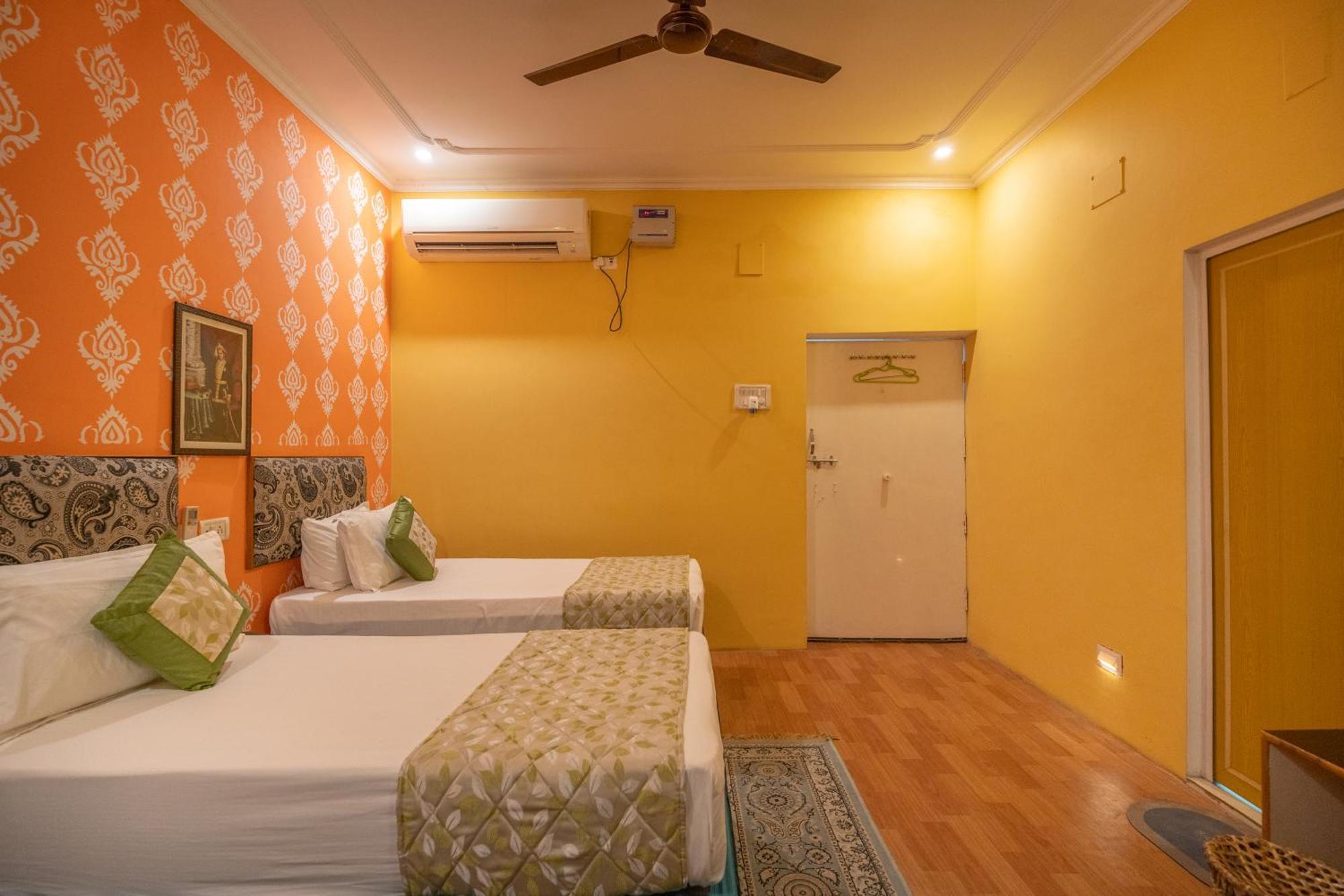 Tara Guest House Варанасі Екстер'єр фото
